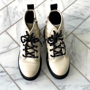 Girls boots size 13 off white color